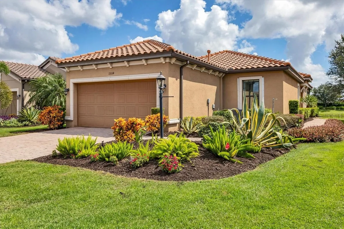 Property Slideshow image 1 of 86 | 13334 torresina ter, Bradenton, FL, 34211