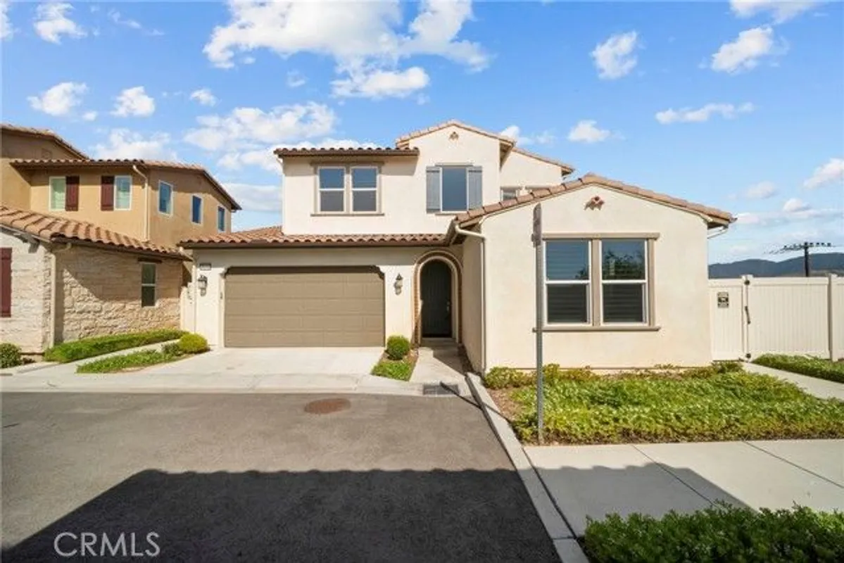 Property Slideshow image 1 of 46 | 20560 galloway, Saugus, CA, 91350