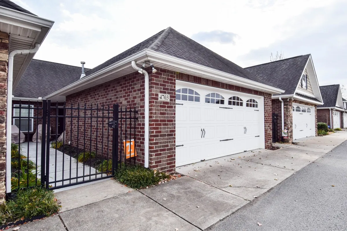 Property Slideshow image 1 of 43 | 395 devon chase hl 4703, Gallatin, TN, 37066