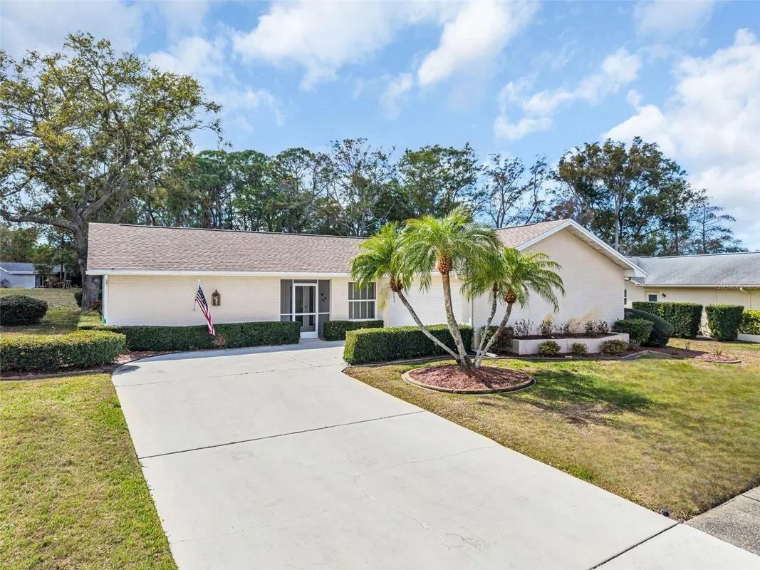 Property Slideshow image 1 of 61 | 3132 brunswick cir, Palm Harbor, FL, 34684