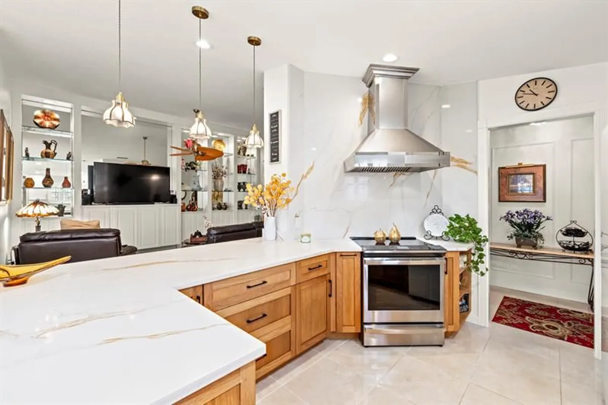 Property Slideshow image 1 of 38 | 7820 pine island way, West Palm Beach, FL, 33411