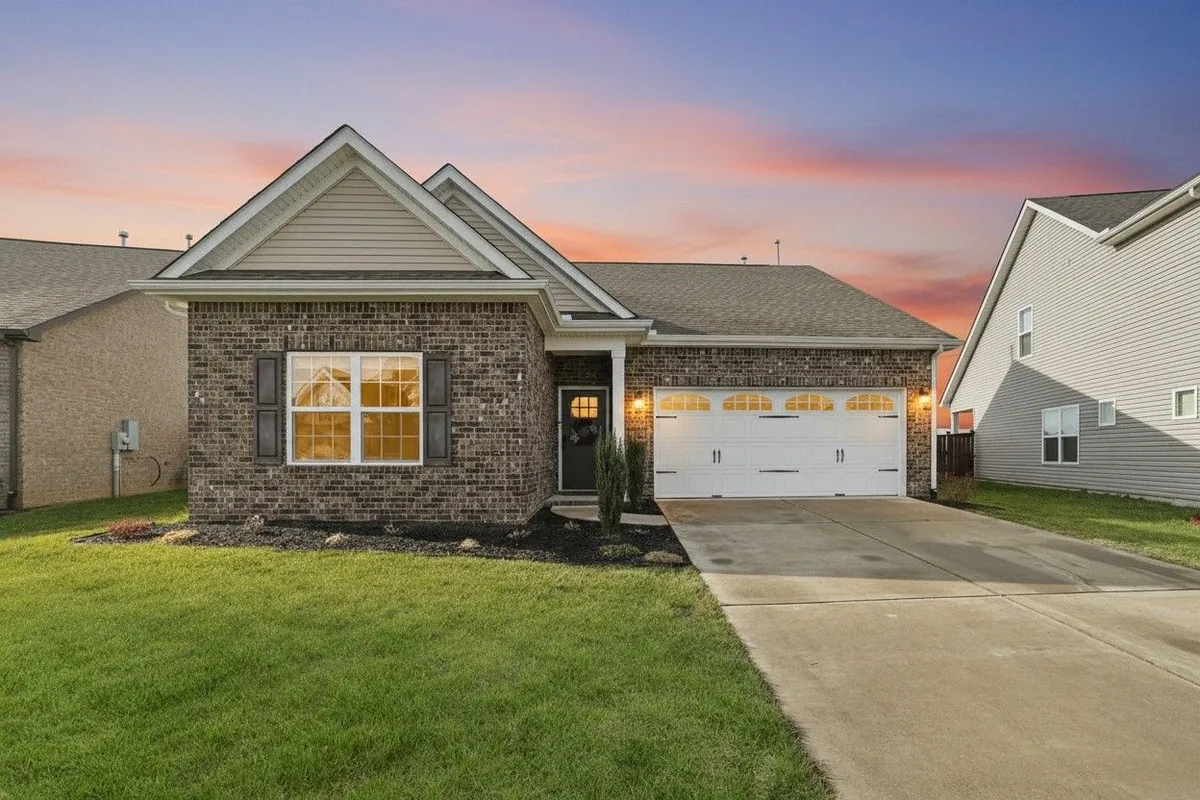 Property Slideshow image 1 of 66 | 1159 westgate dr, Gallatin, TN, 37066