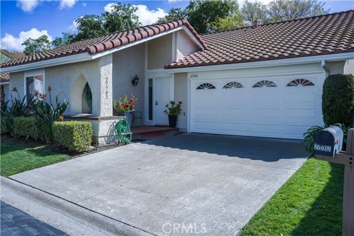 Property Slideshow image 1 of 12 | 27702 calle valdes, Mission Viejo, CA, 92692