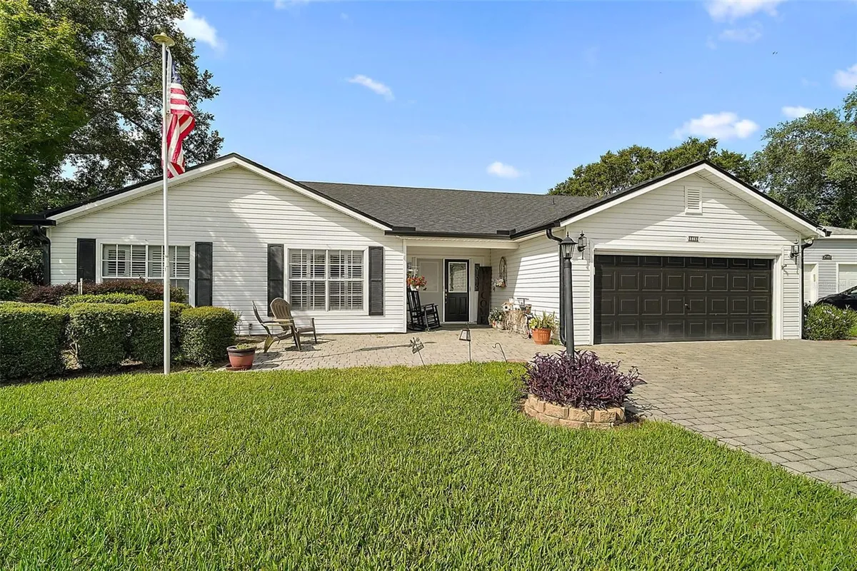 Property Slideshow image 1 of 29 | 25102 meriweather rd, Leesburg, FL, 34748