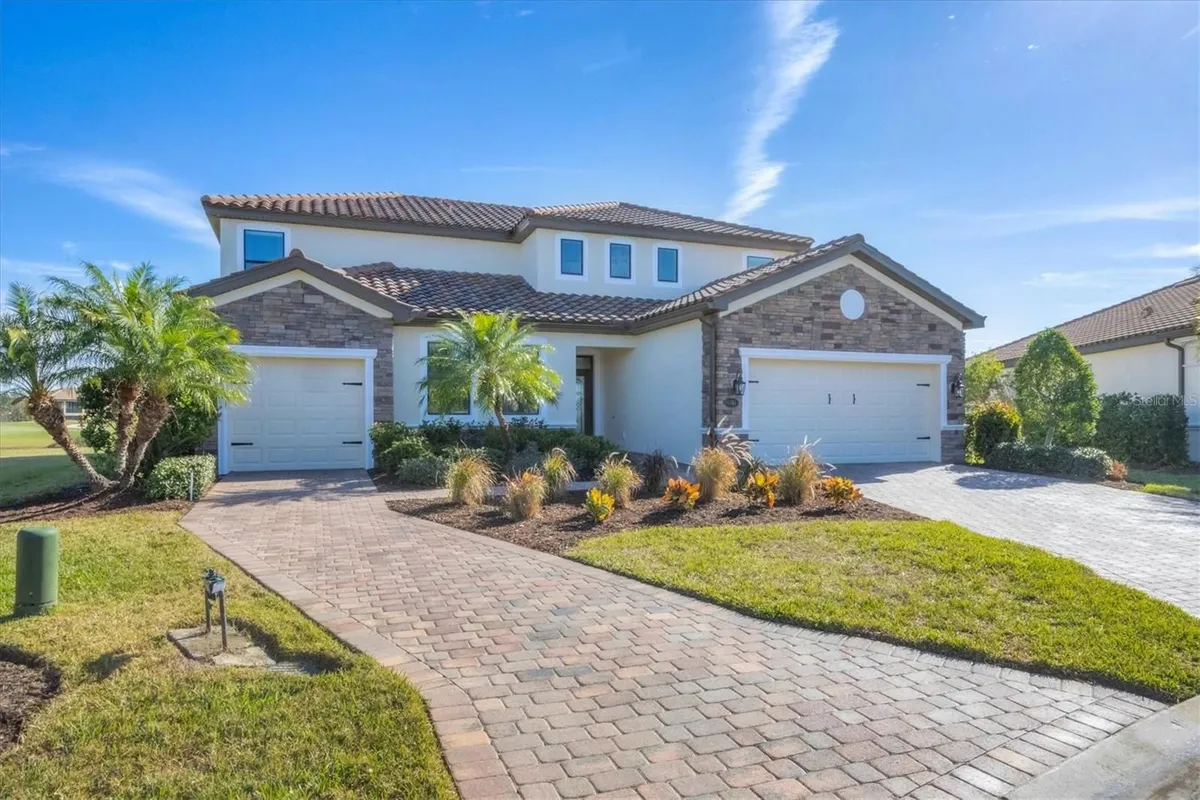 Property Slideshow image 1 of 63 | 6868 wild lake ter, Bradenton, FL, 34212