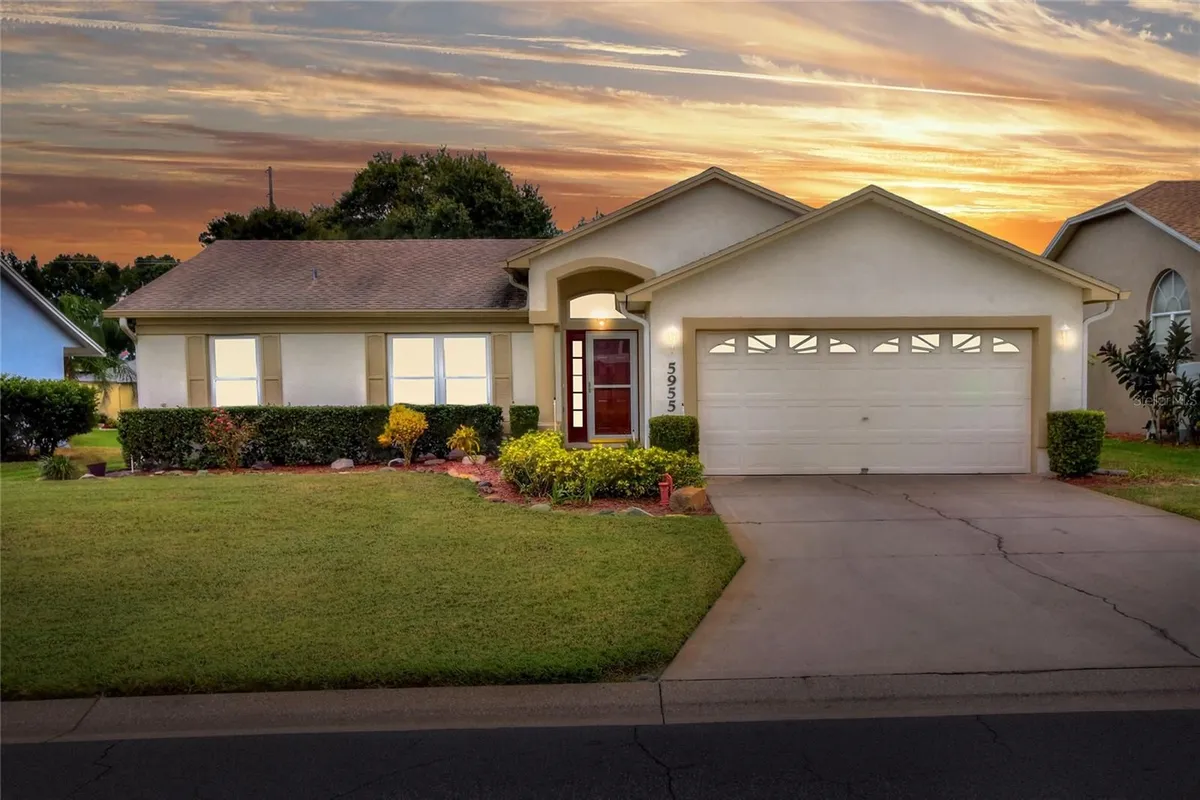 Property Slideshow image 1 of 44 | 5955 chickadee dr, Lakeland, FL, 33809