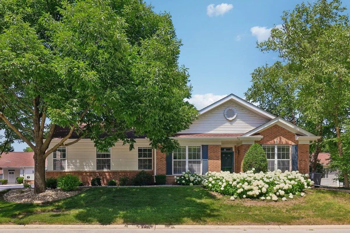Property Slideshow image 1 of 40 | 13322 s bayberry ln, Plainfield, IL, 60544