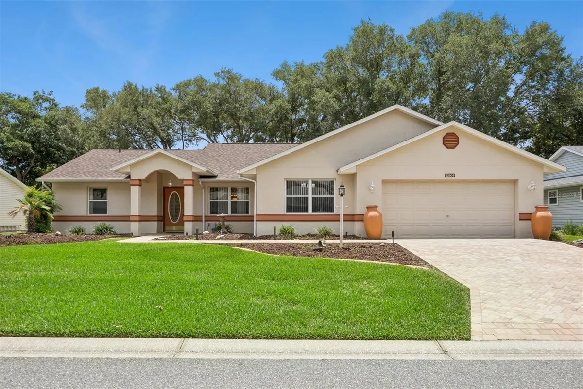 Property Slideshow image 1 of 86 | 25904 newcombe cir, Leesburg, FL, 34748