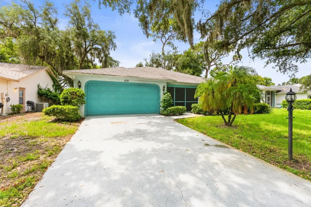 Property Slideshow image 1 of 8 | 3550 oak lake dr, Palm Harbor, FL, 34684
