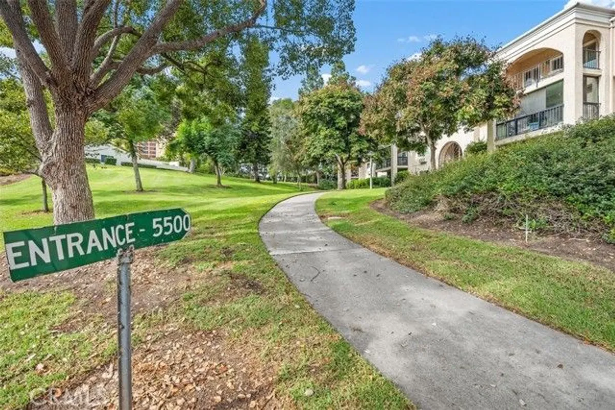 Property Slideshow image 1 of 53 | 5500 paseo del lago 1a, Laguna Woods, CA, 92637