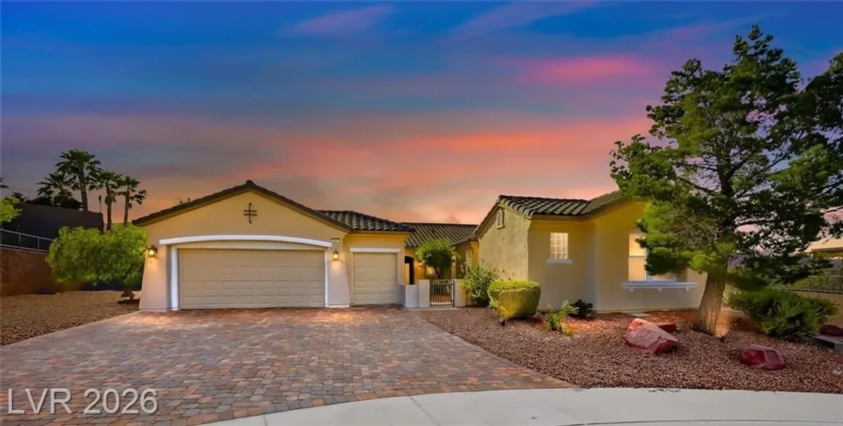 Property Slideshow image 1 of 61 | 2001 tulip grove ct, Henderson, NV, 89052