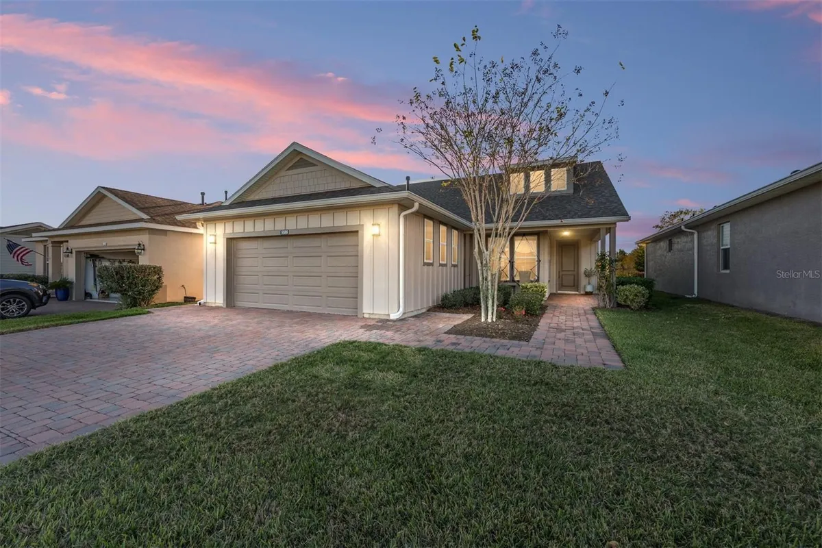 Property Slideshow image 1 of 47 | 5589 nw 40th loop, Ocala, FL, 34482