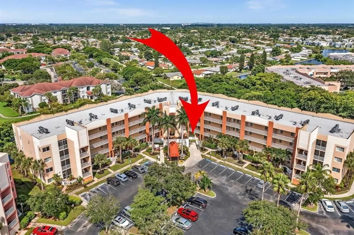 Property Slideshow image 1 of 78 | 7775 yardley dr apt 110, Tamarac, FL, 33321