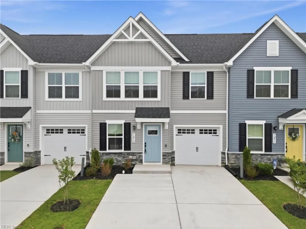Property Slideshow image 1 of 38 | 7273 peyton randolph ln lane, New Kent, VA, 23124