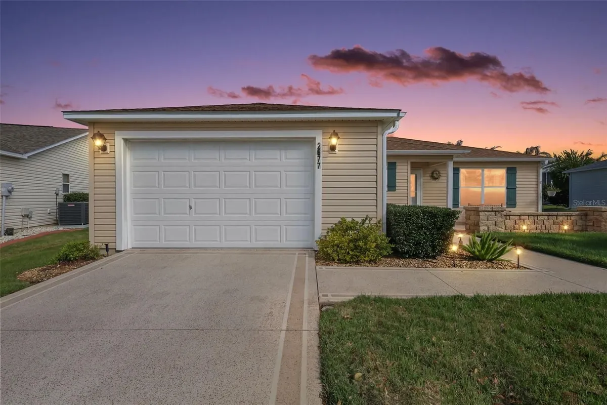 Property Slideshow image 1 of 39 | 2677 english ivy cir, The Villages, FL, 32162