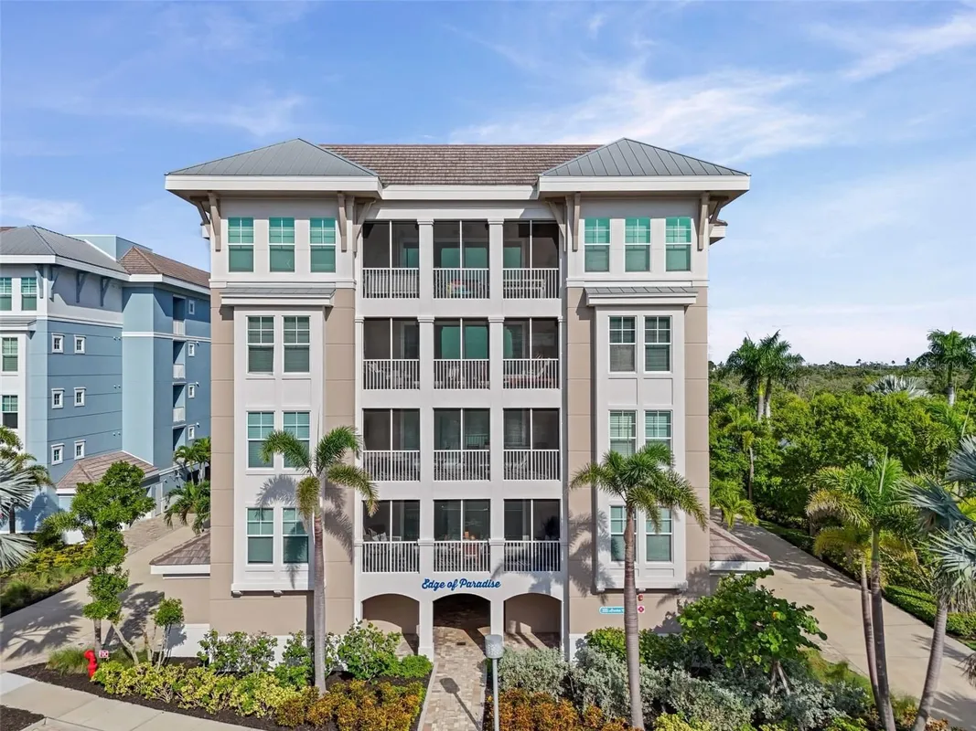 Property Slideshow image 1 of 94 | 395 aruba cir unit 101, Bradenton, FL, 34209