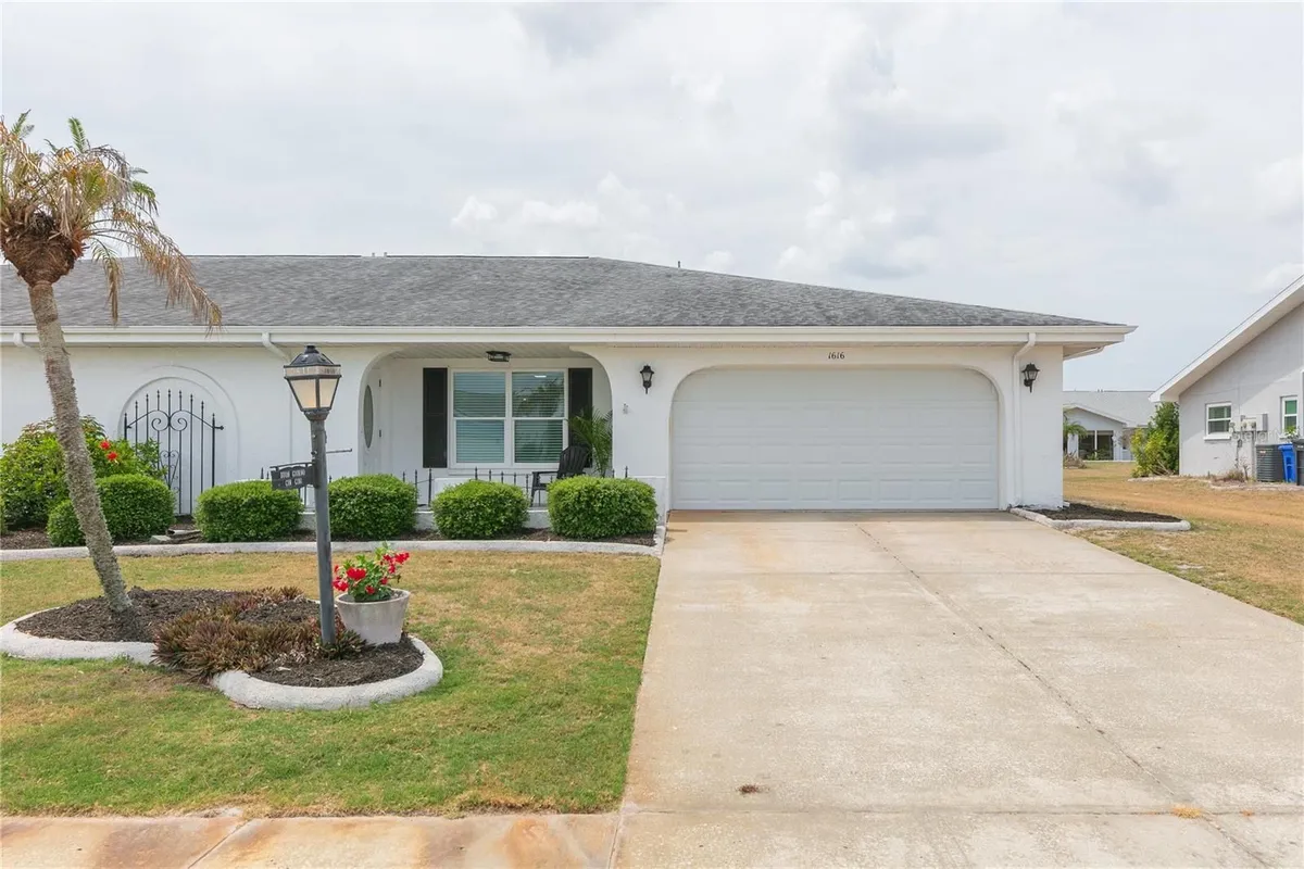 Property Slideshow image 1 of 36 | 1616 bentwood dr, Sun City Center, FL, 33573