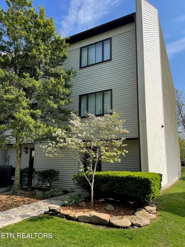 Property Slideshow image 1 of 28 | 58 wilshire heights dr # 58, Crossville, TN, 38558