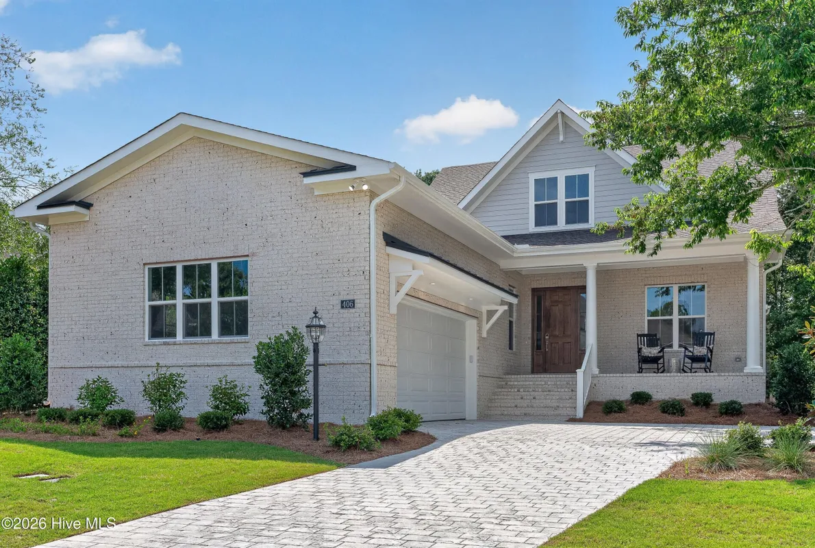 Property Slideshow image 1 of 50 | 406 black diamond dr, Wilmington, NC, 28411