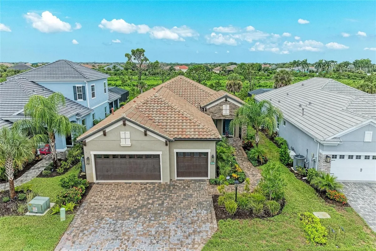 Property Slideshow image 1 of 50 | 10913 trevino st, Englewood, FL, 34223