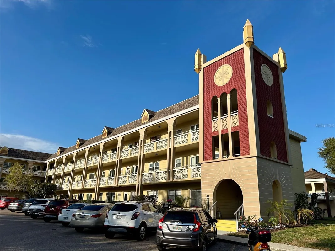 Property Slideshow image 1 of 50 | 2360 irish ln 46, Clearwater, FL, 33763