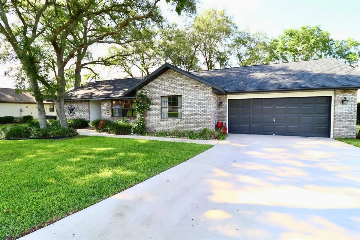 Property Slideshow image 1 of 33 | 5351 sw 80th pl, Ocala, FL, 34476
