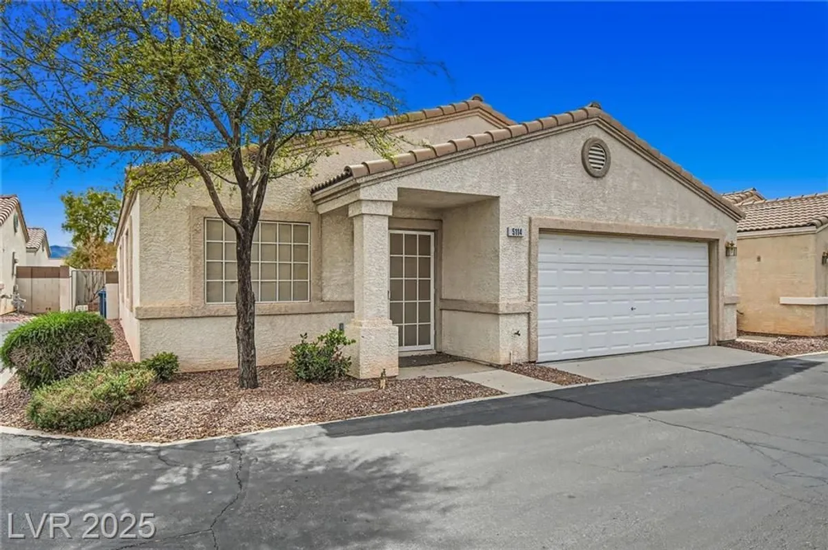 Property Slideshow image 1 of 18 | 5114 mascaro dr, Las Vegas, NV, 89122
