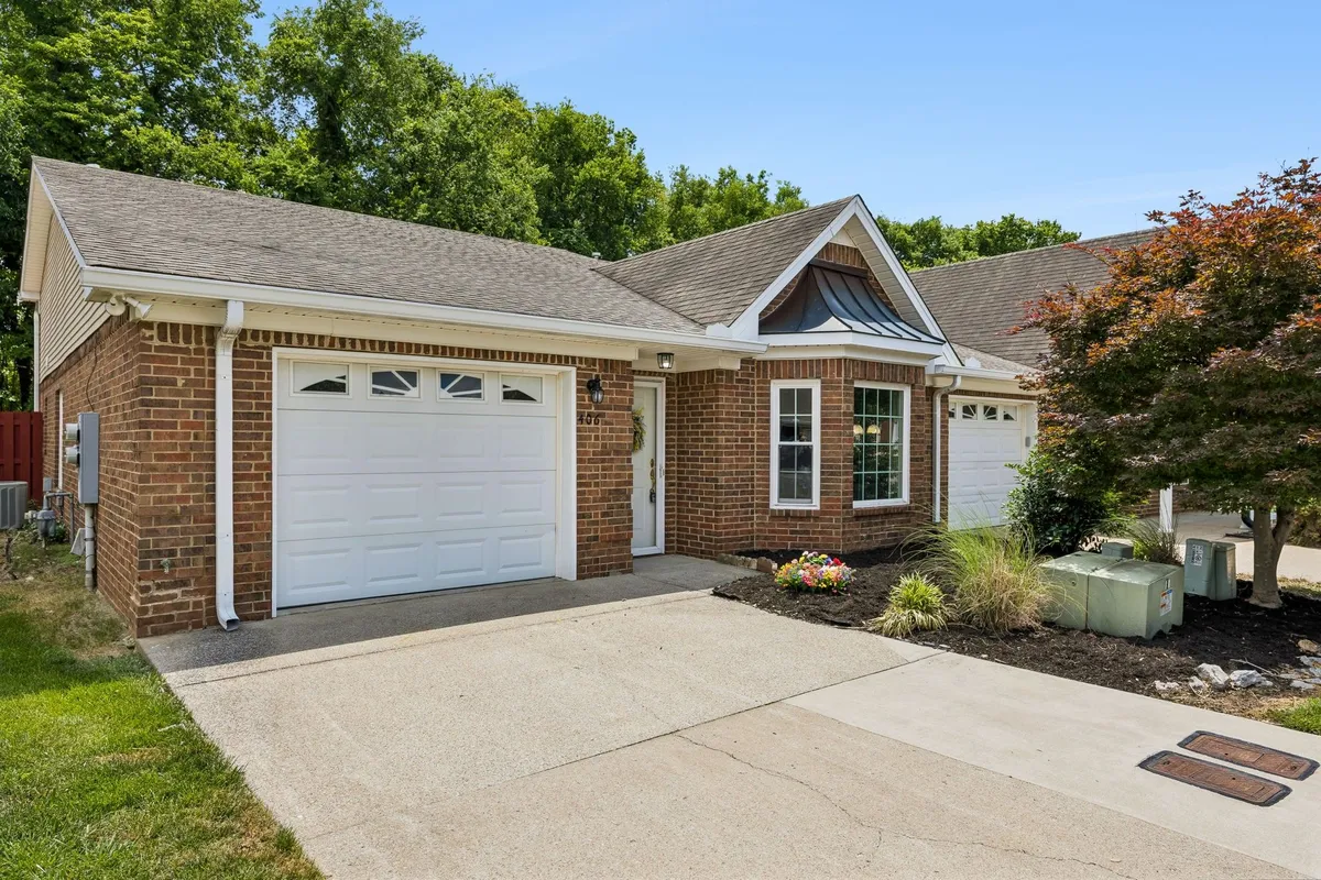 Property Slideshow image 1 of 45 | 406 forest glen cir, Murfreesboro, TN, 37128