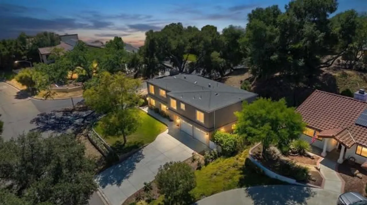 Property Slideshow image 1 of 44 | 28108 mountain meadow rd, Escondido, CA, 92026