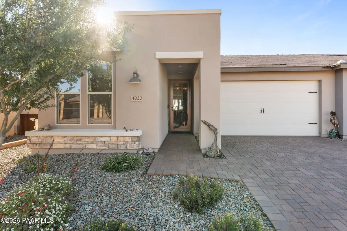 Property Slideshow image 1 of 44 | 4020 desert moon dr, Wickenburg, AZ, 85390