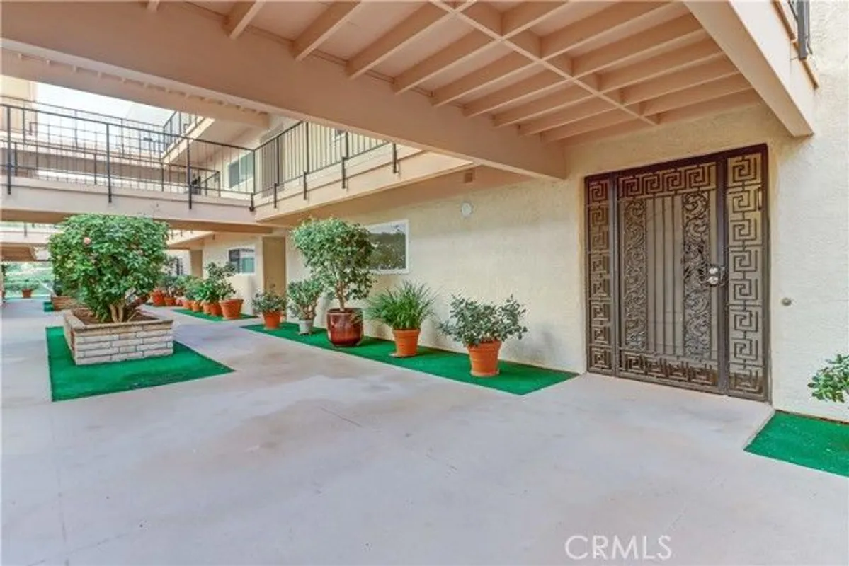 Property Slideshow image 1 of 40 | 5519 paseo del lago 1g, Laguna Woods, CA, 92637