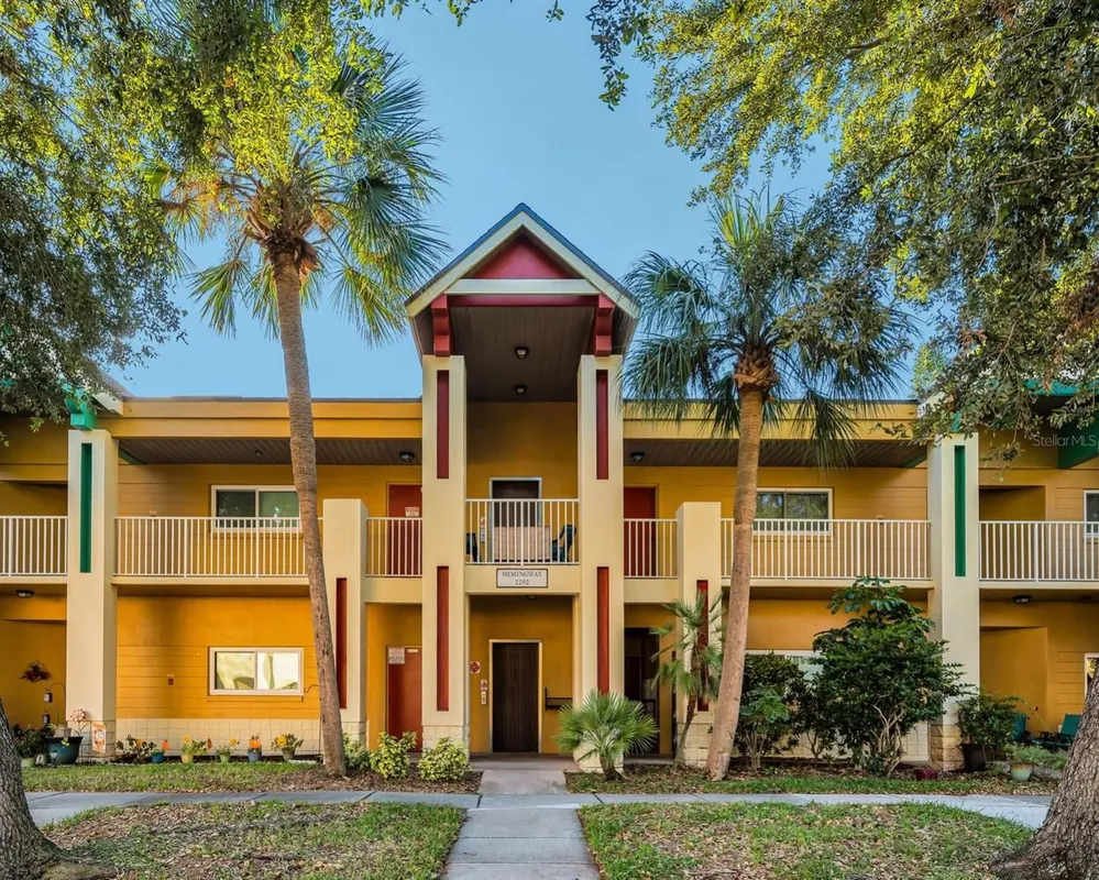 Property Slideshow image 1 of 38 | 2292 austrian ln 34, Clearwater, FL, 33763