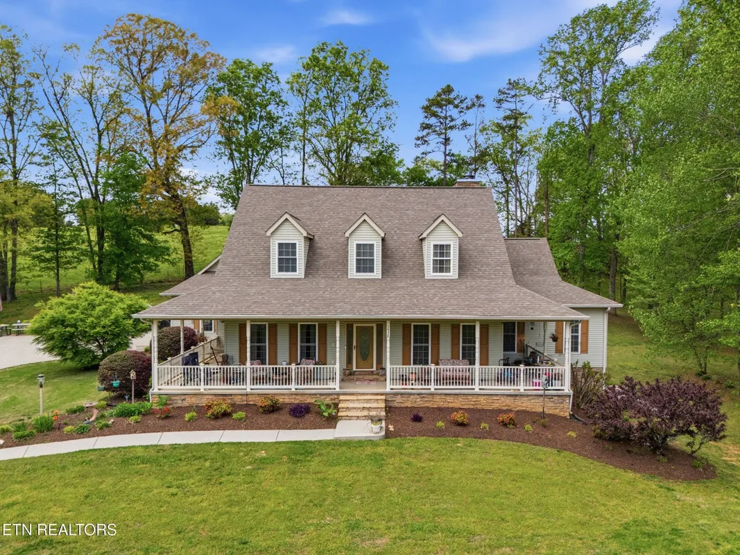 Property Slideshow image 1 of 52 | 1930 maple hills ln, Loudon, TN, 37774
