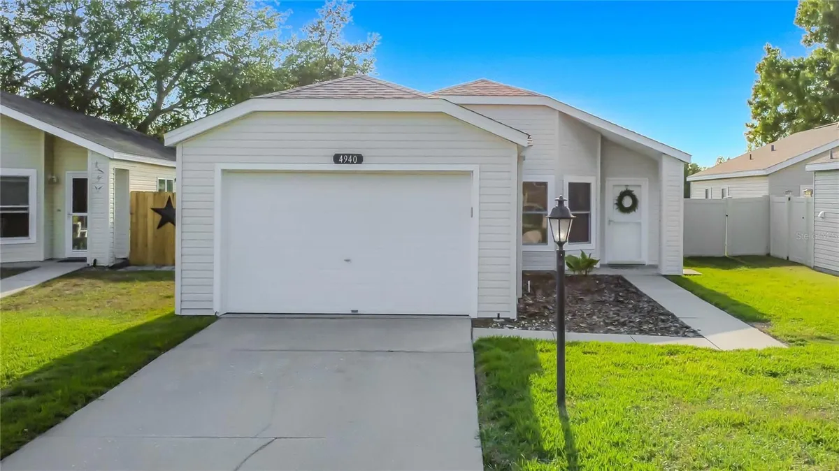 Property Slideshow image 1 of 49 | 4940 heron run cir, Leesburg, FL, 34748