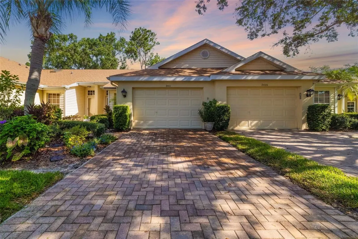 Property Slideshow image 1 of 76 | 2411 new haven cir 70, Sun City Center, FL, 33573