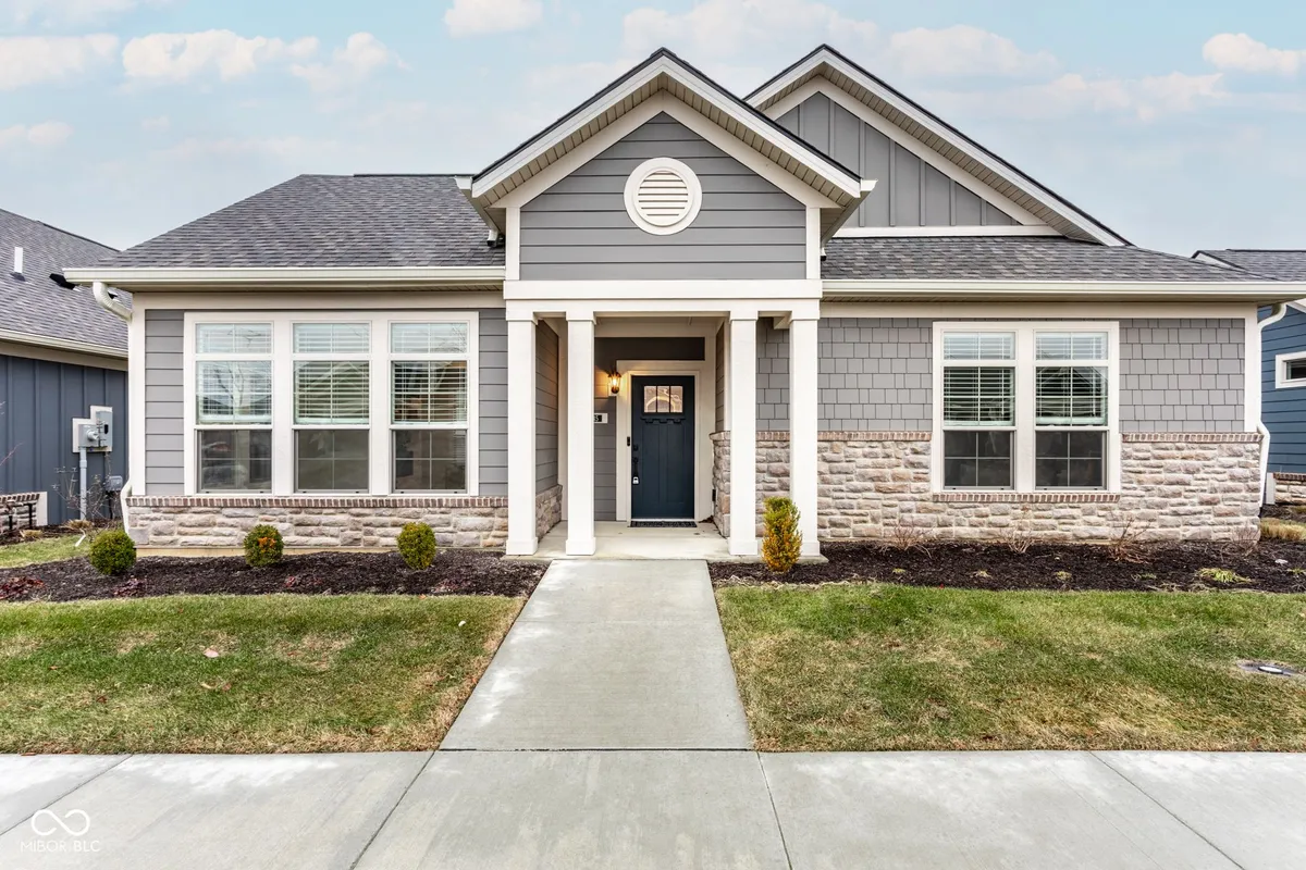 Property Slideshow image 1 of 38 | 2945 millgate dr, Carmel, IN, 46033