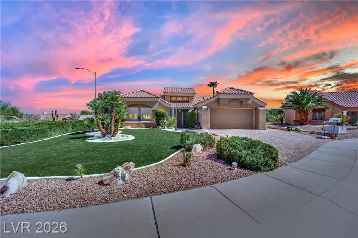 Property Slideshow image 1 of 53 | 2808 tumble creek ct, Las Vegas, NV, 89134