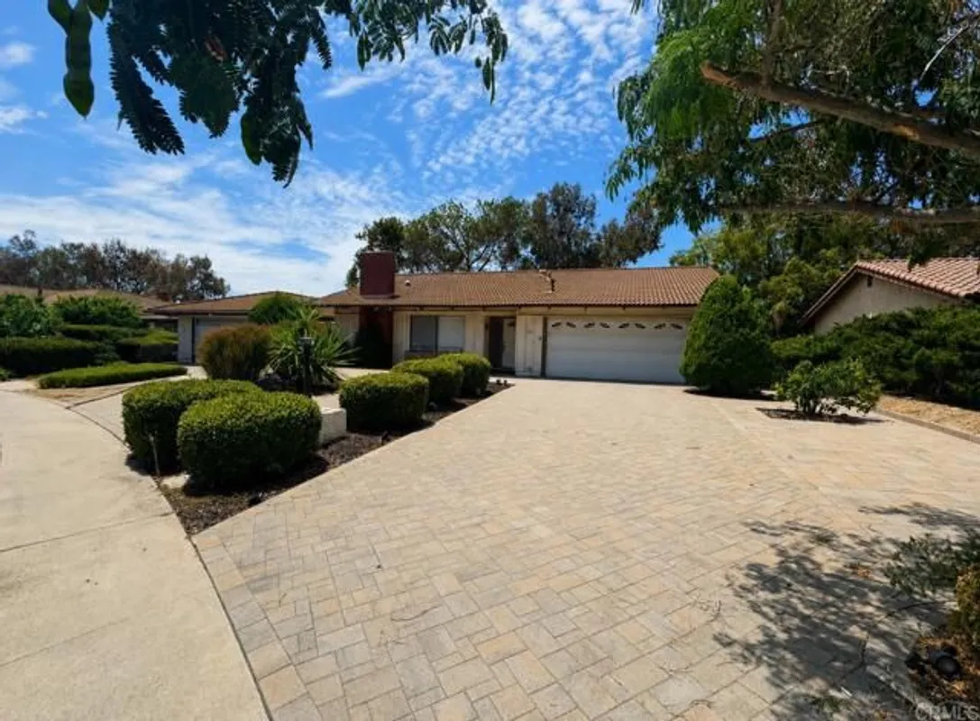 Property Slideshow image 1 of 1 | 12564 camino emparrado, San Diego, CA, 92128