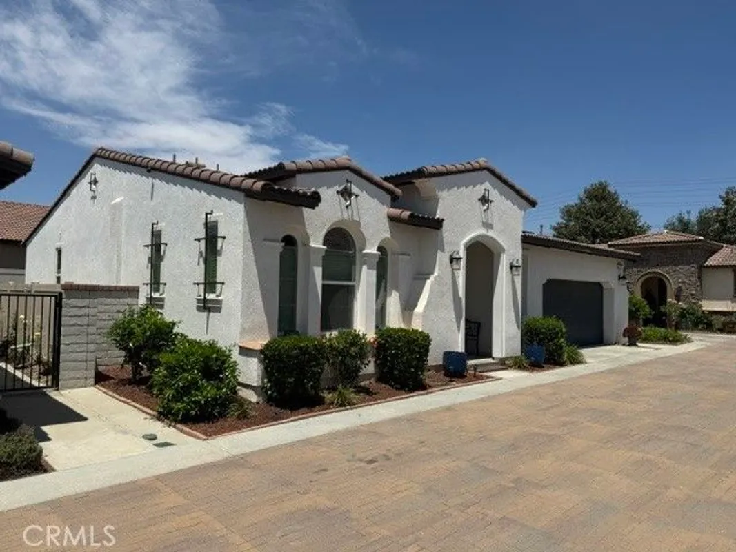 Property Slideshow image 1 of 8 | 4531 s luna privado, Ontario, CA, 91761
