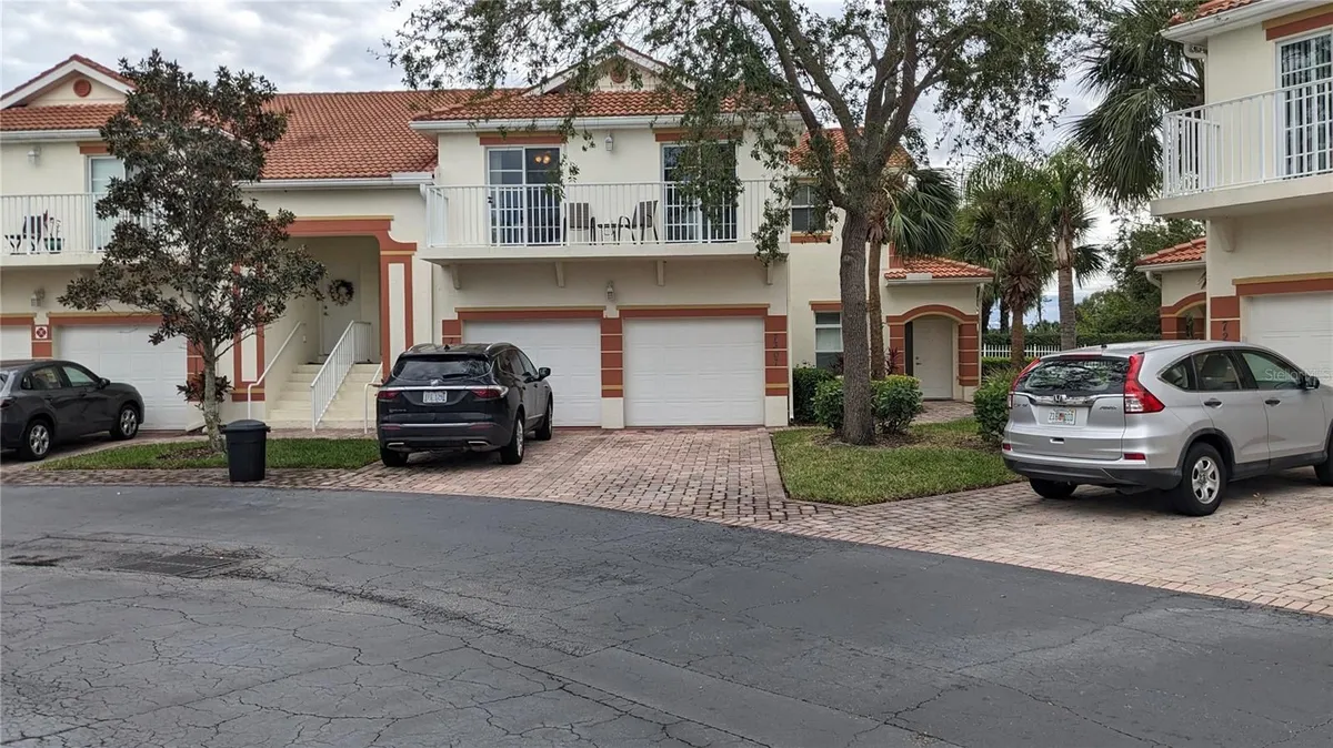 Property Slideshow image 1 of 27 | 7307 fountain palm cir # 7-102, Bradenton, FL, 34203
