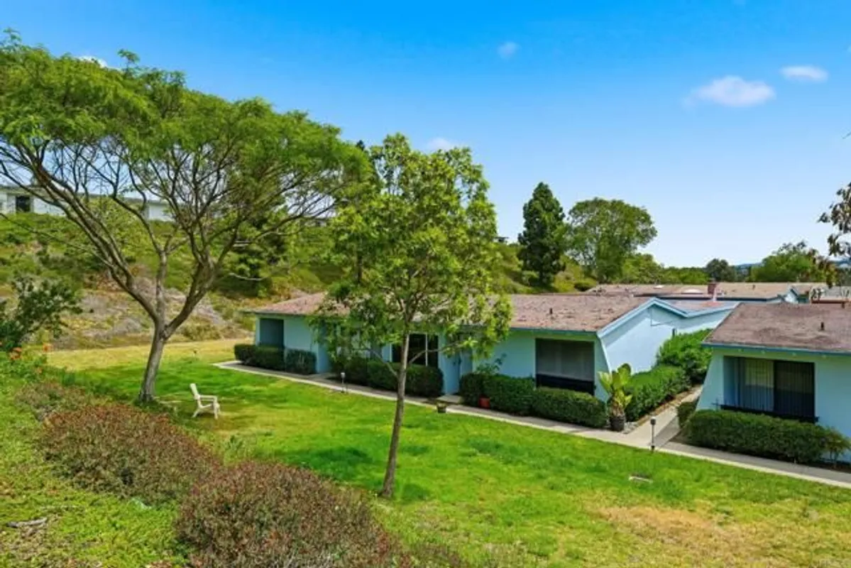 Property Slideshow image 1 of 54 | 3839 vista campana 8, Oceanside, CA, 92057