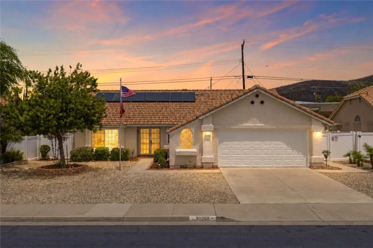 Property Slideshow image 1 of 53 | 30260 pebble bch, Menifee, CA, 92586