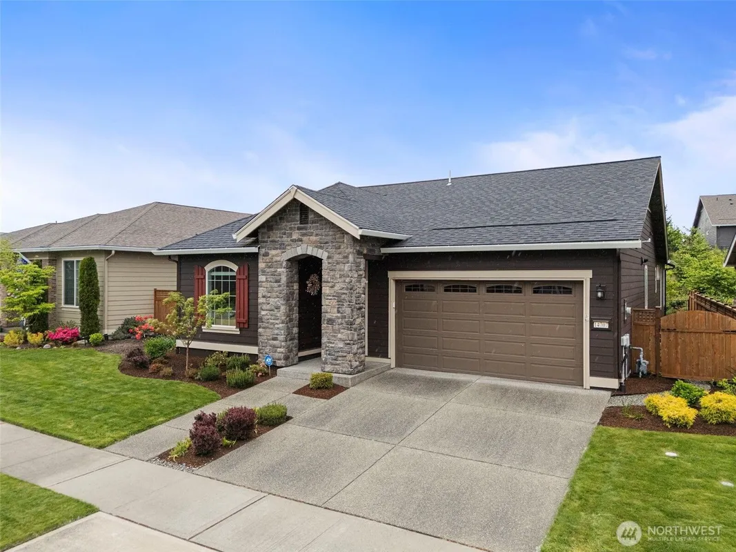 Property Slideshow image 1 of 40 | 14707 179th ave, Bonney Lake, WA, 98391