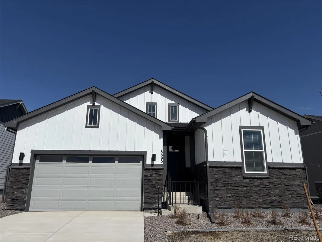 Property Slideshow image 1 of 33 | 8895 s riviera way, Aurora, CO, 80016