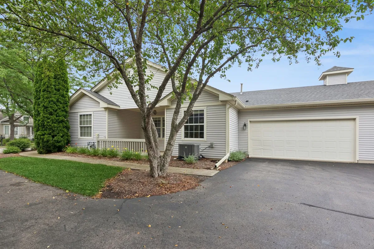 Property Slideshow image 1 of 20 | 12297 quail ridge dr, Huntley, IL, 60142