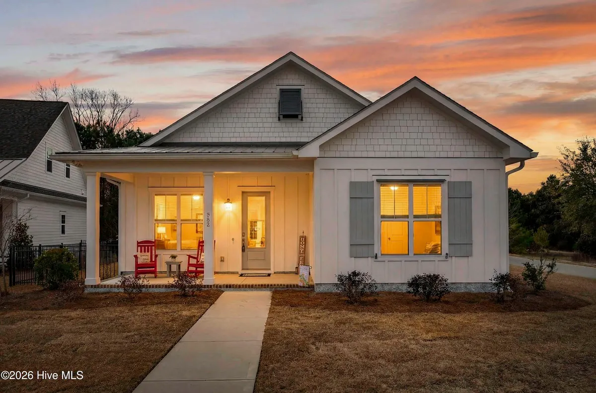 Property Slideshow image 1 of 55 | 332 cornubia dr, Castle Hayne, NC, 28429