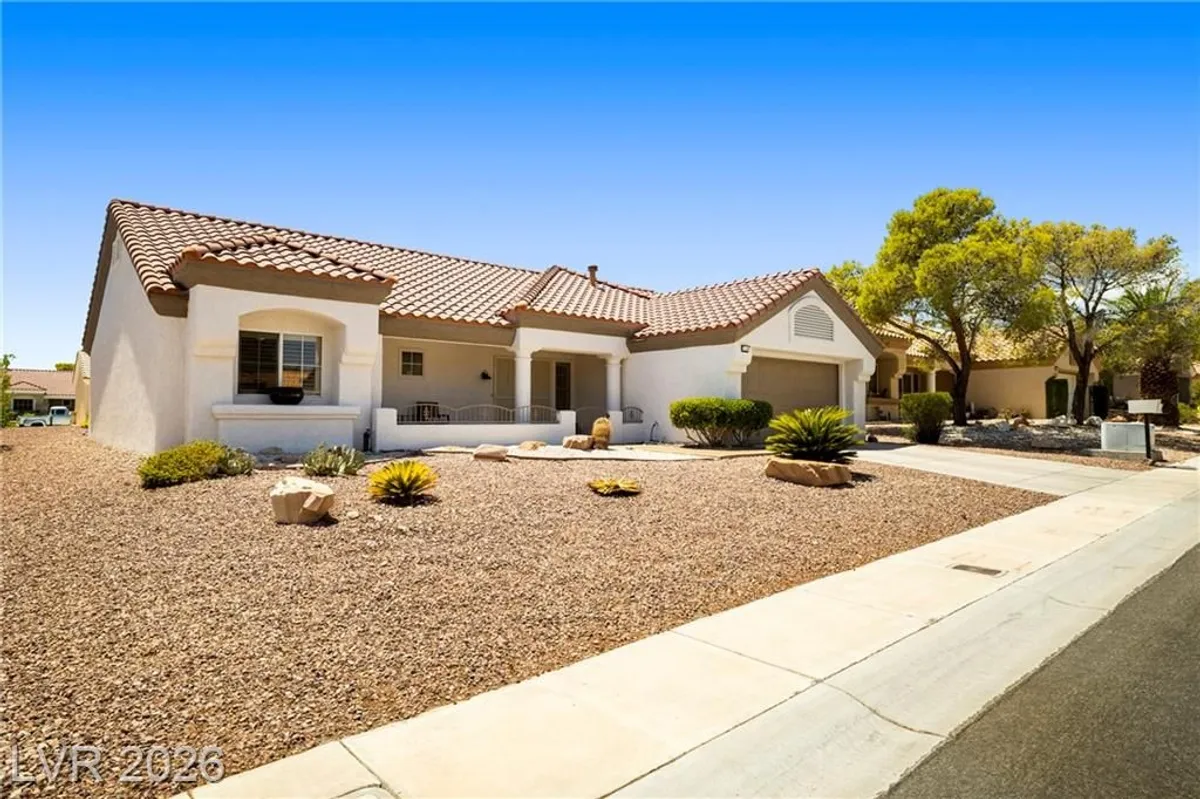 Property Slideshow image 1 of 47 | 9321 quail ridge dr 24, Las Vegas, NV, 89134