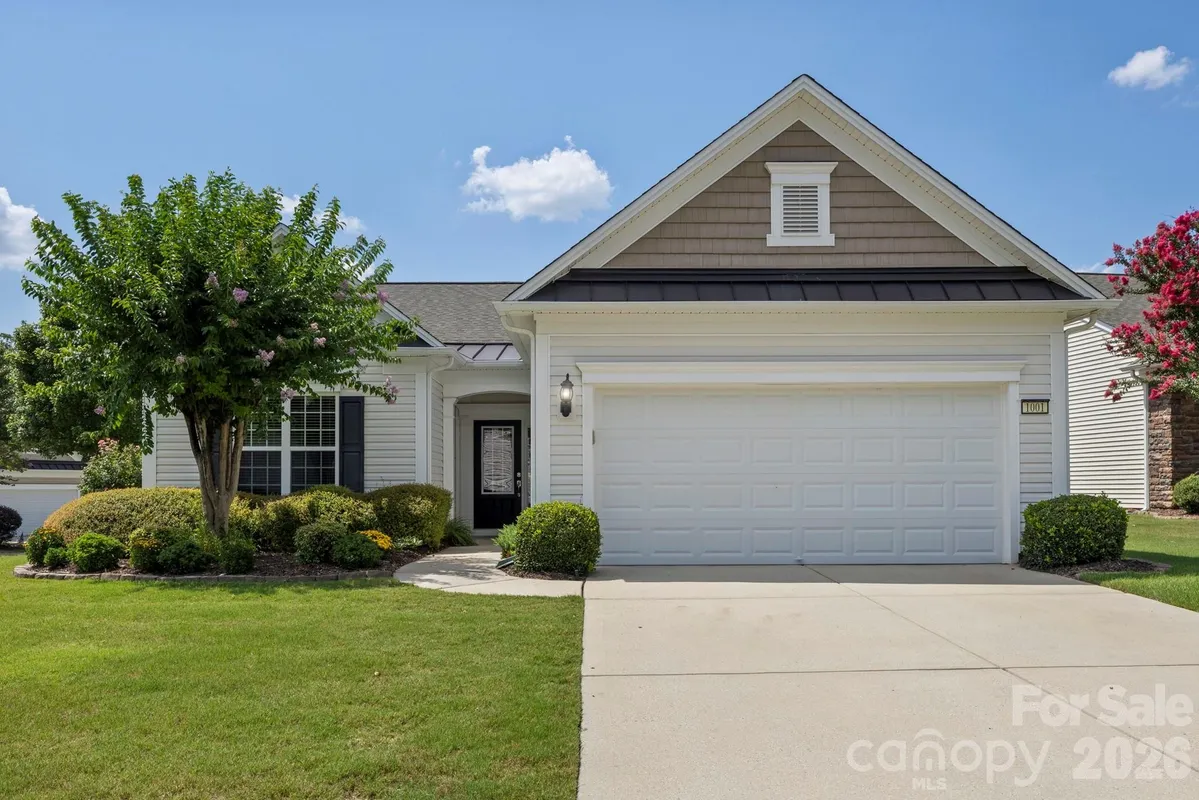 Property Slideshow image 1 of 48 | 1001 mesa verde dr, Fort Mill, SC, 29707