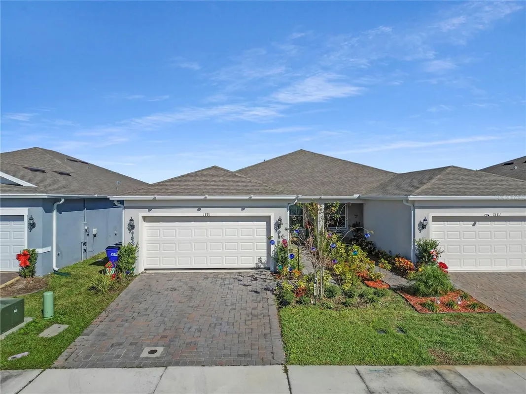 Property Slideshow image 1 of 17 | 1881 spring shower cir, Kissimmee, FL, 34744