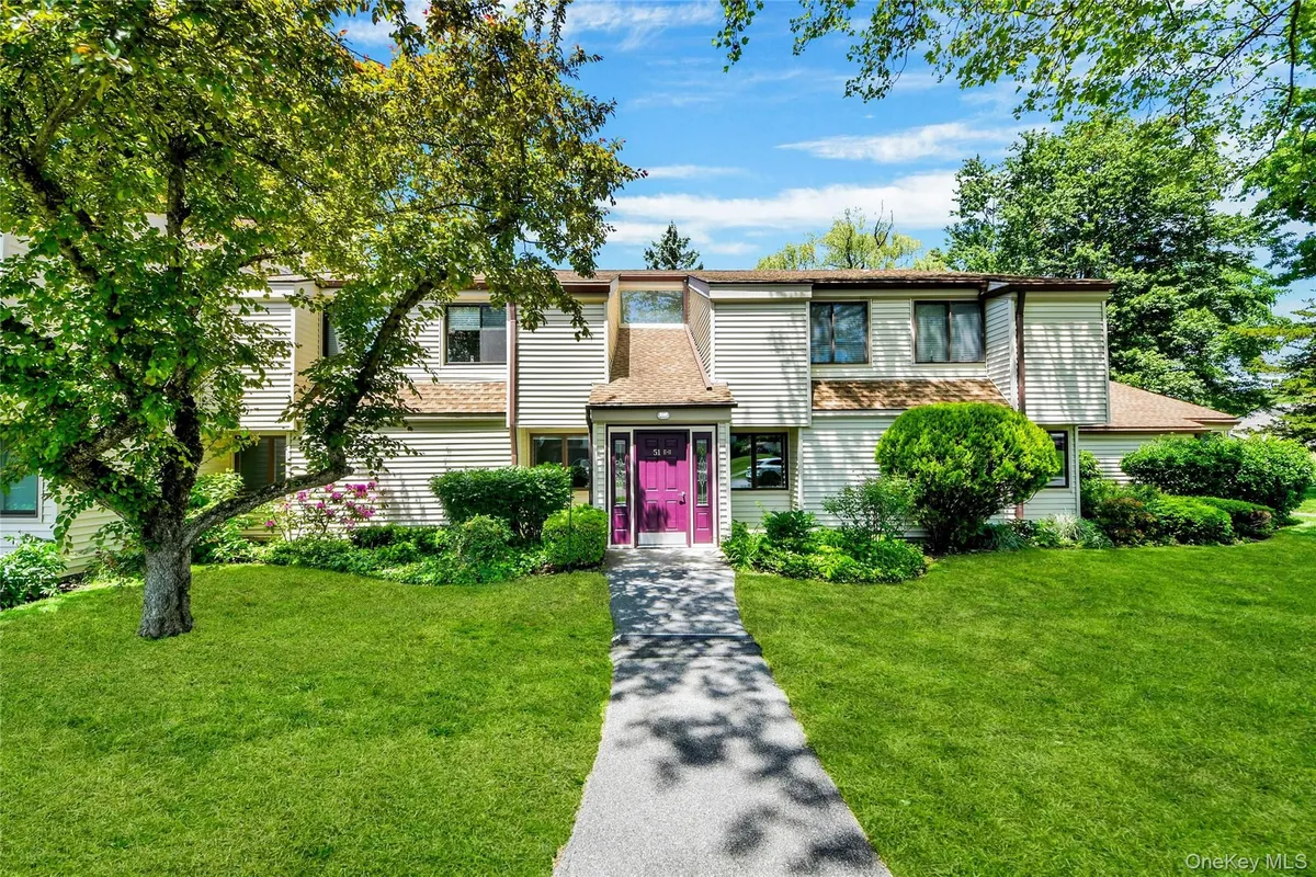 Property Slideshow image 1 of 20 | 51 jefferson oval e, Yorktown, NY, 10598
